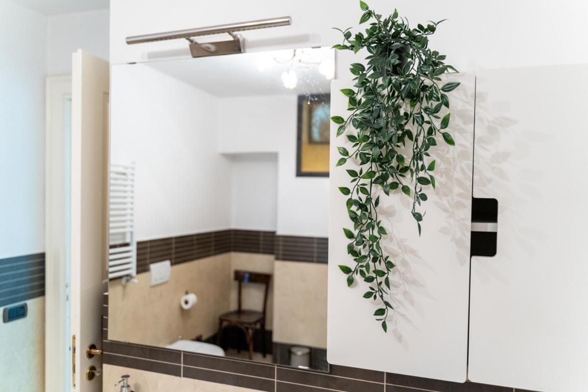 Apartament Via Atri 25 Neapol Zewnętrze zdjęcie