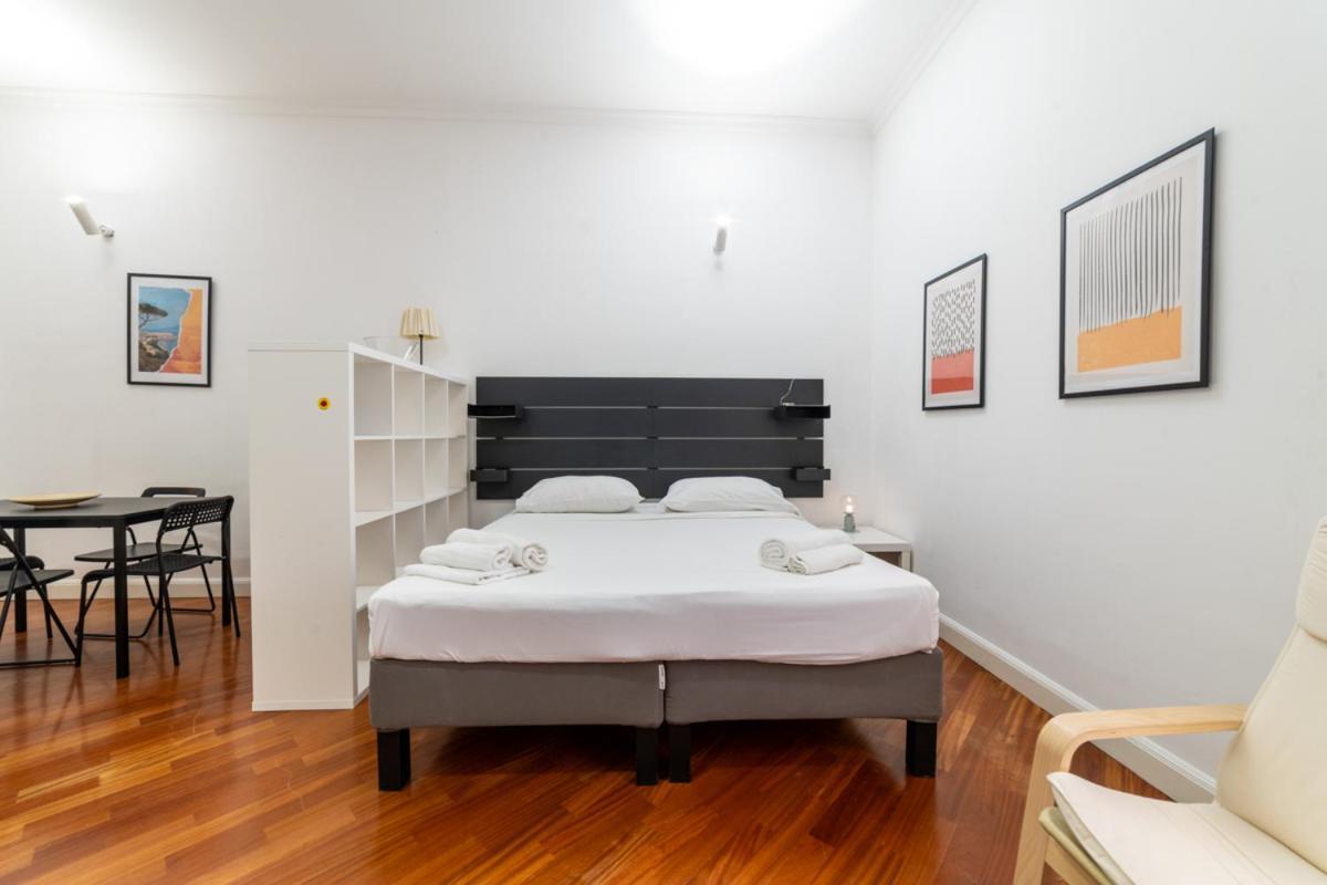 Apartament Via Atri 25 Neapol Zewnętrze zdjęcie