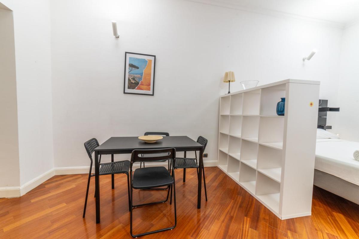 Apartament Via Atri 25 Neapol Zewnętrze zdjęcie